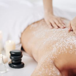 Peeling cuivré aux huiles et sels de la mer morte